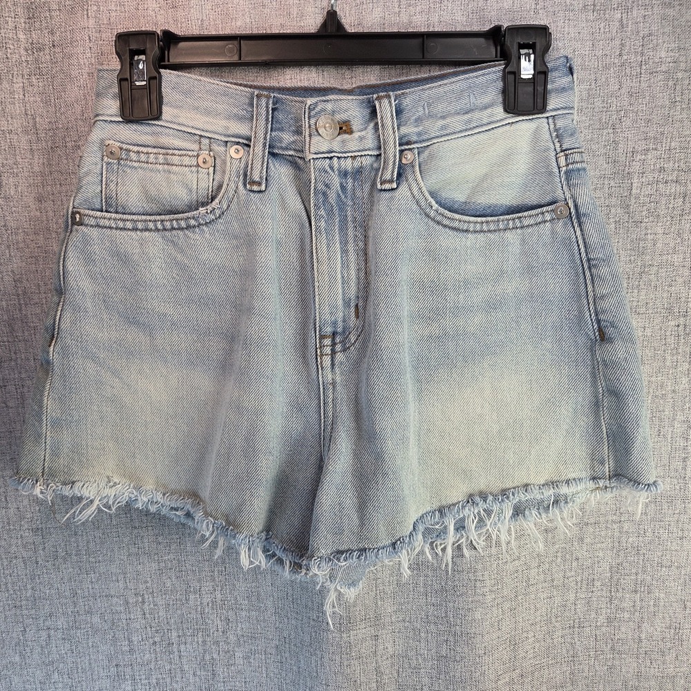 Madewell Women's Size 23 Mom Jean Short Distressed Blue Cut Off High Rise Preppy